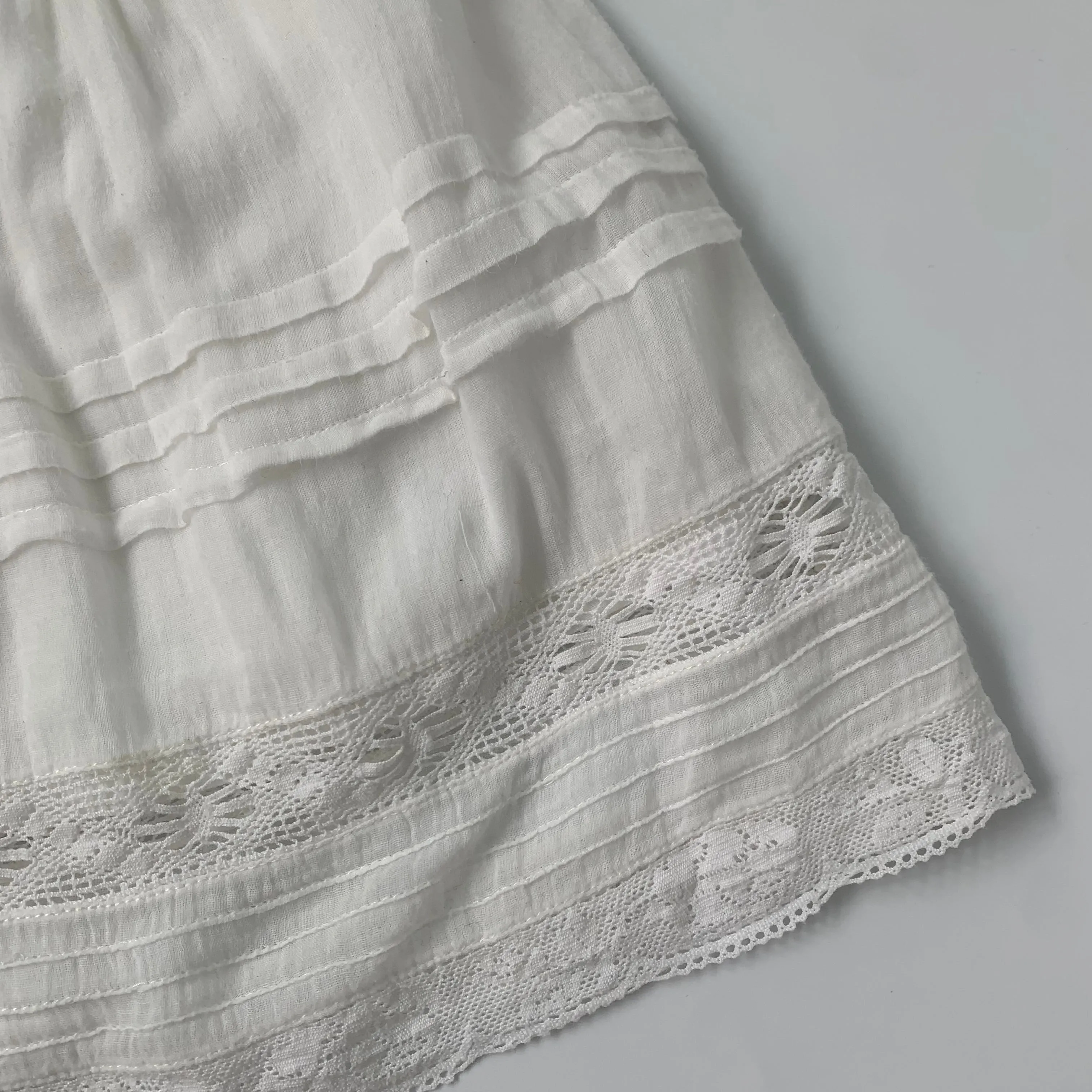 Bonpoint White Lace Trim Skirt: 6 Years