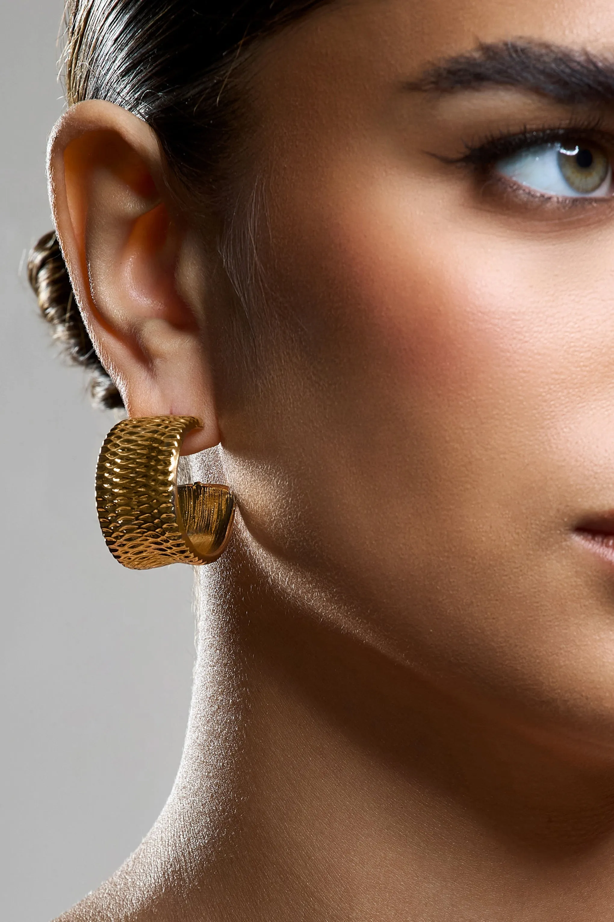 Corda | Gold Textured Chunky Hoop Earrings