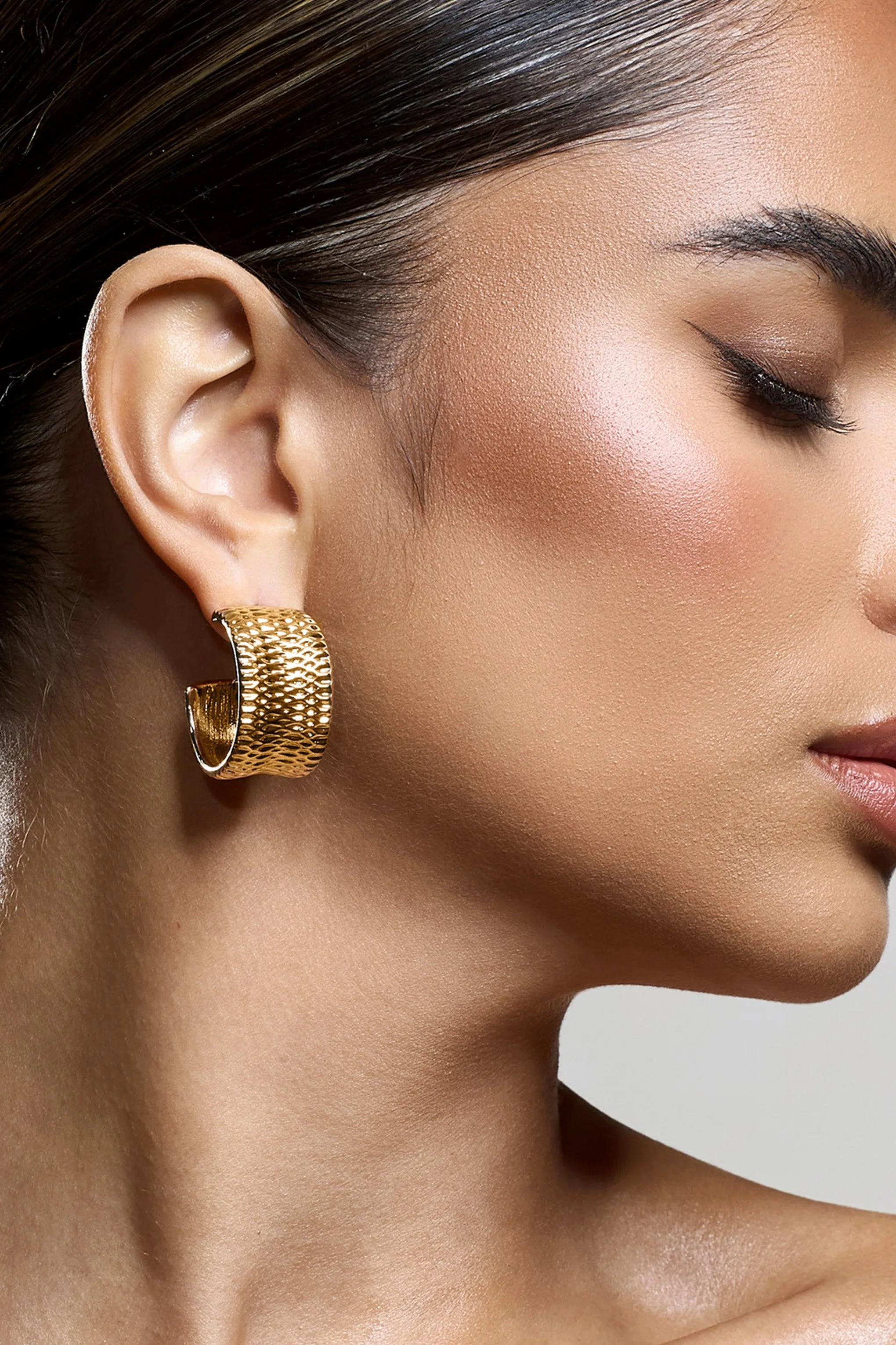 Corda | Gold Textured Chunky Hoop Earrings