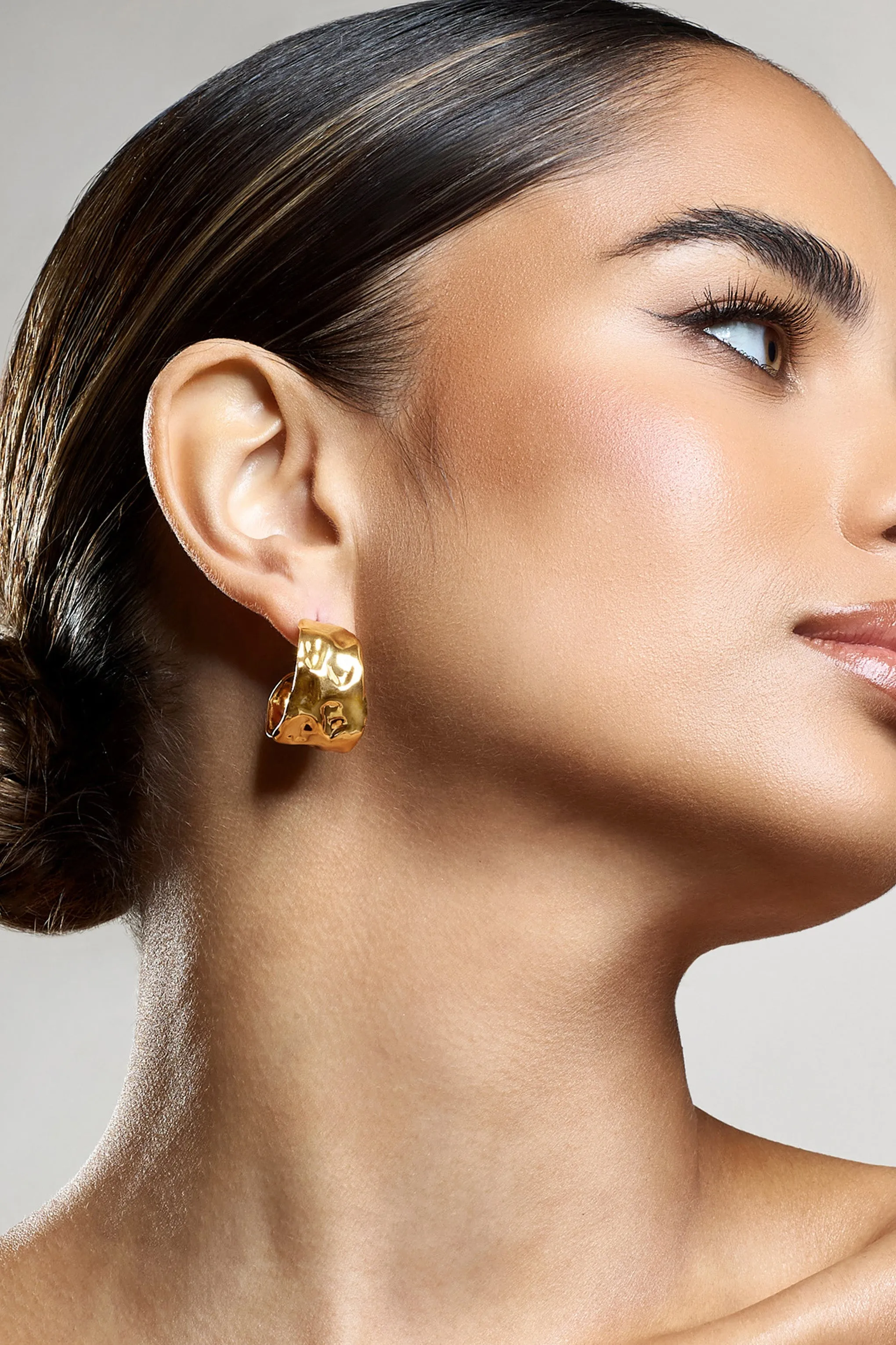 Kiki | Gold Hoop Earrings With Hammered Finish