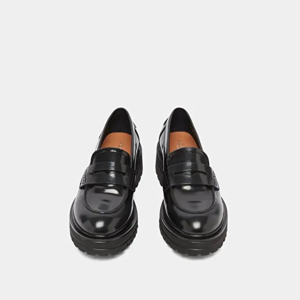 Loafers with notched soles in grey glazed leather