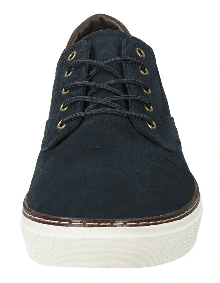 Prepville Suede Sneaker in Marine